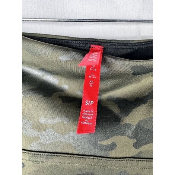 SPANX FAUX LEATHER CAMO LEGGINGS PANTS MATTE OLIVE GREEN SIZE S - Picture 6 of 8